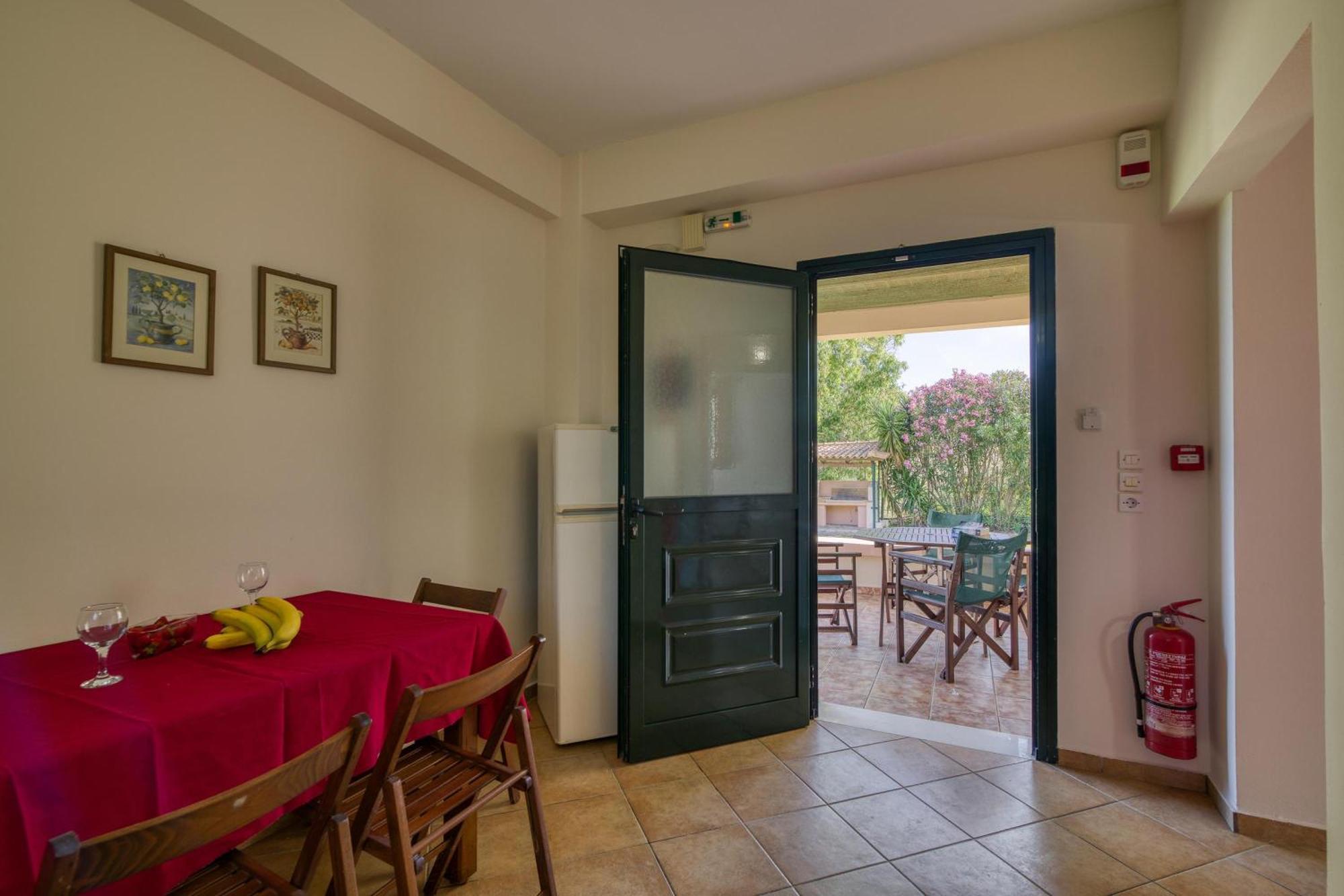 Analipsi Beach Front Villas - Happy Rentals Kastron  Exterior photo